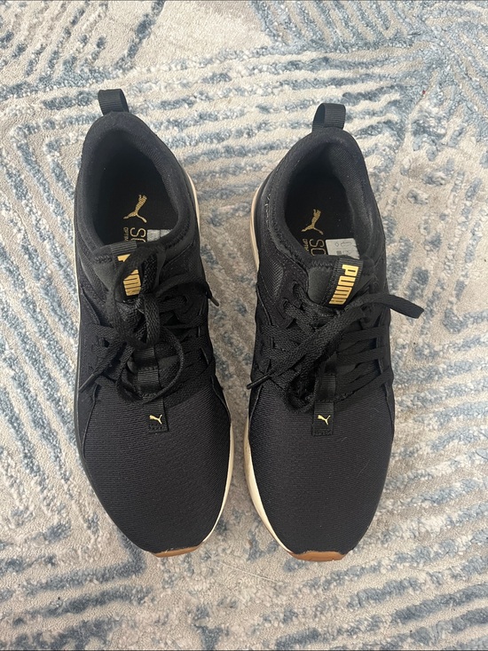 Puma Shoes - Puma Woman’s  Black Soft Foam Optimal Comfort. Size 9.5